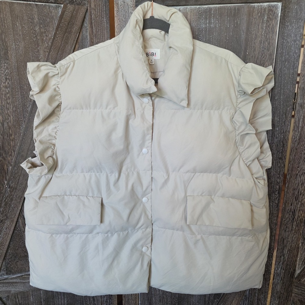 Bibi Vest Women's Size XL Ivory Puffer Oversized Boxy Ruffle Sleeve Snaps